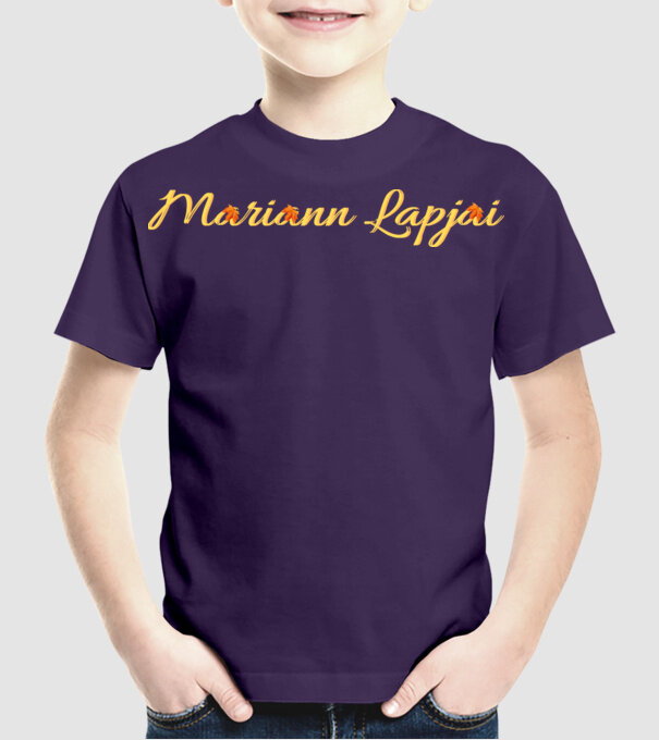 Mariann Lapjai ősz minta lila pólón