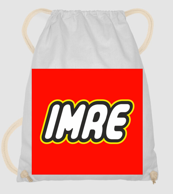 Imre minta fehér pólón