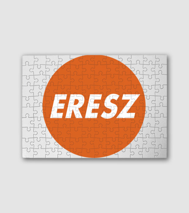 Eresz minta fehér pólón