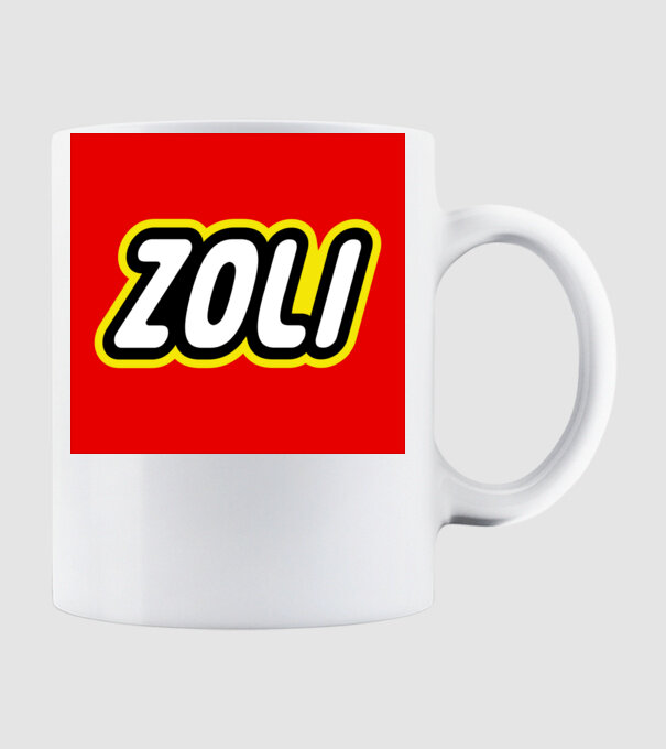 Zoli minta fehér pólón