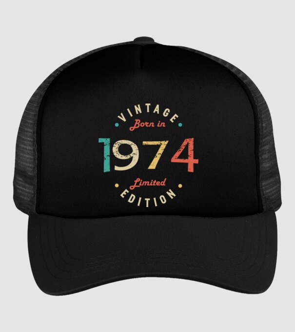 Born in 1974 minta fekete pólón