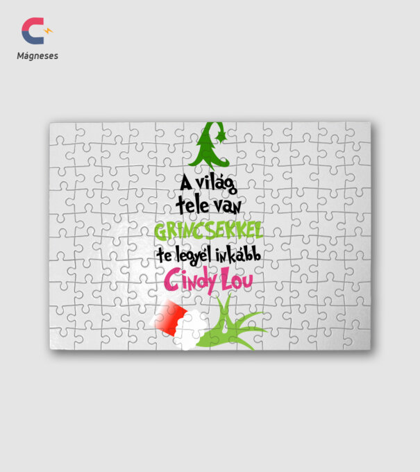 Cindy Lou minta fehér pólón