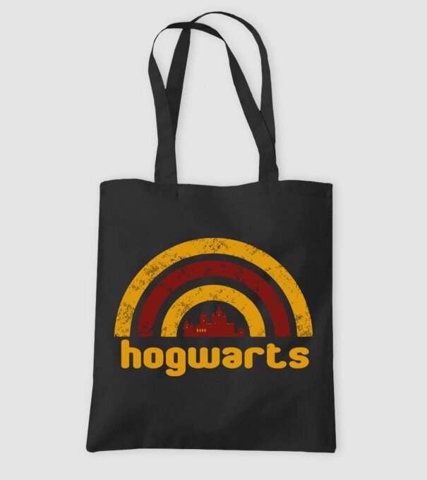 Hogwards minta fekete pólón