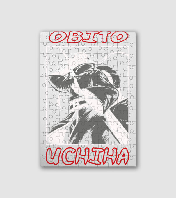 Obito Uchiha minta fehér pólón