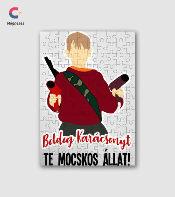 Boldog Karácsonyt te mocskos állat Kevin minta fehér pólón