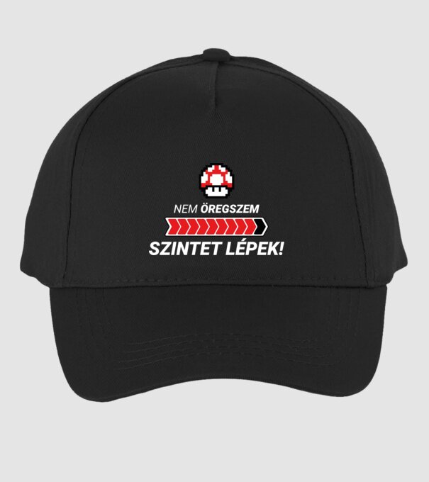 Nem öregszem, szintet lépek! minta fekete pólón