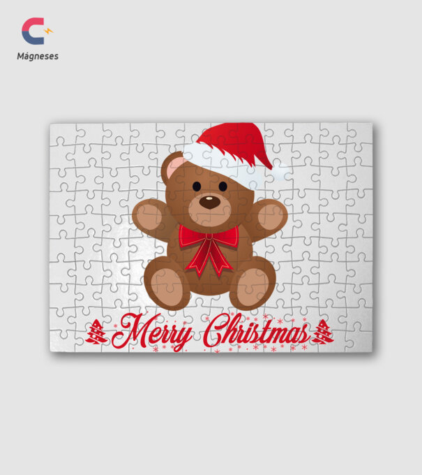 Merry Chrsitmas 2021 - Maci minta fehér pólón