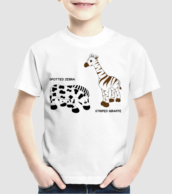 Foltos zebra és csíkos zsiráf minta fehér pólón