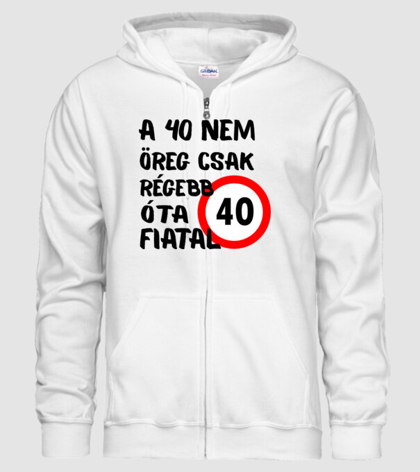 40 éves minta fehér pólón