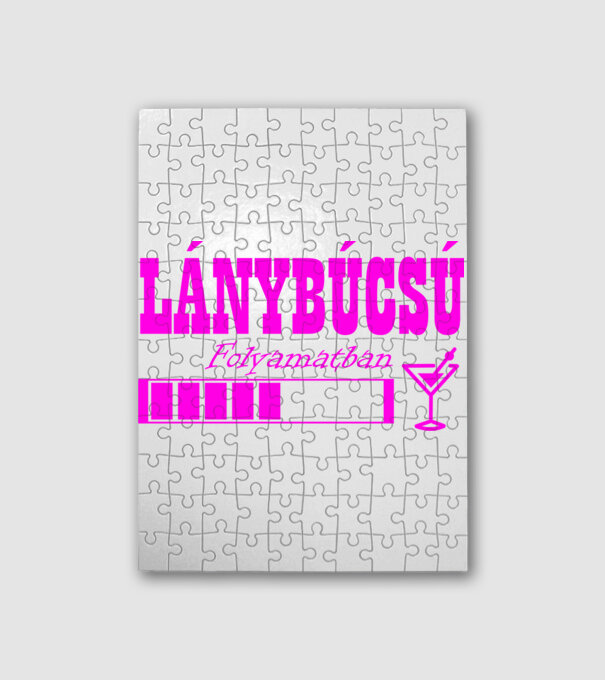 Lánybúcsú folyamatban  minta fehér pólón