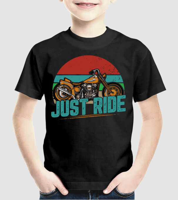 Motorozz minta fekete pólón