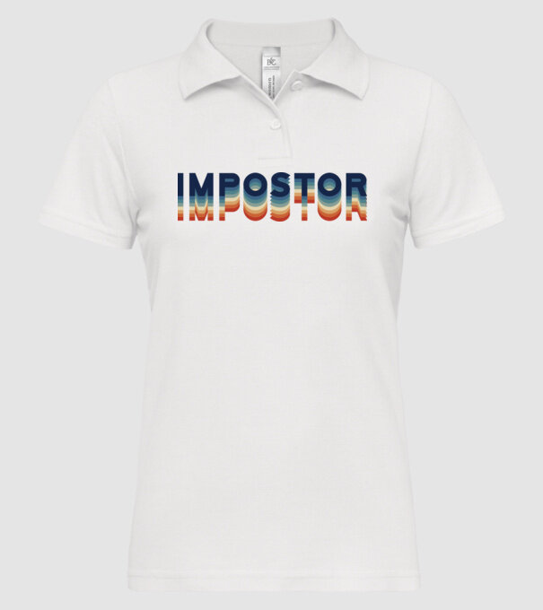 Impostor minta fehér pólón
