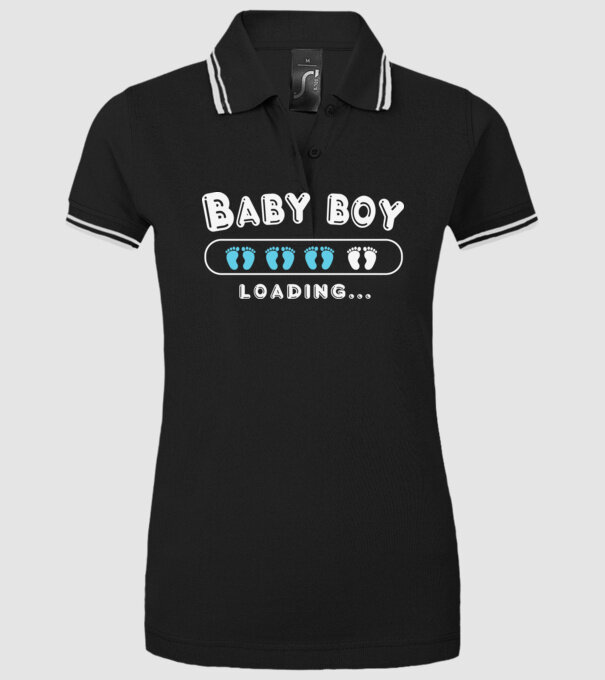 Baby boy loading minta fekete pólón