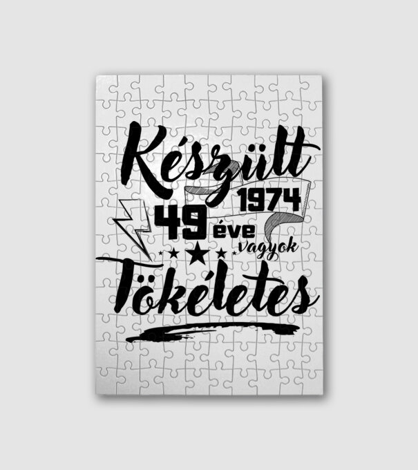 49 éve tökéletes minta fehér pólón