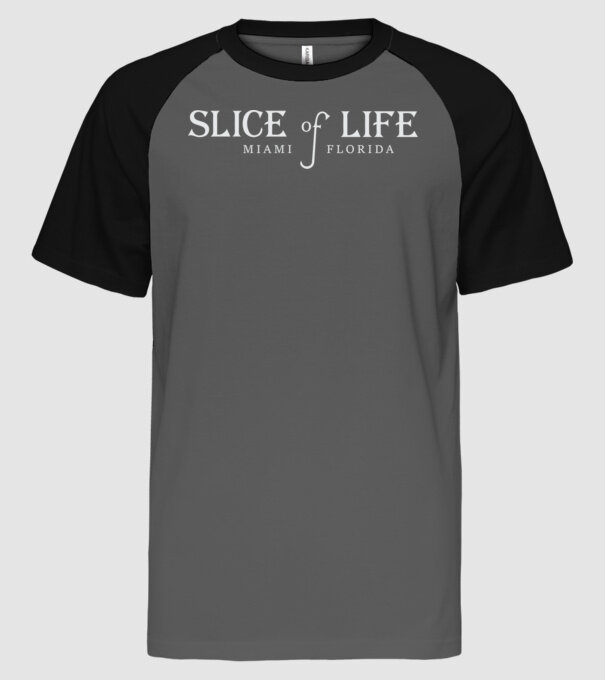 slice-of-life copy minta szürke/fekete pólón