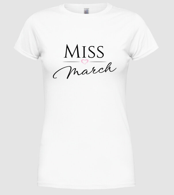 Miss March minta fehér pólón