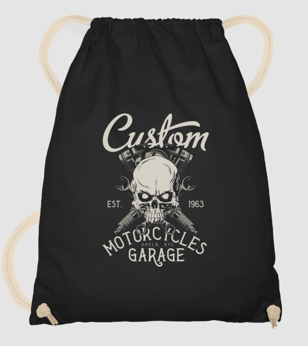 Kerozin Skull 03 minta fekete pólón