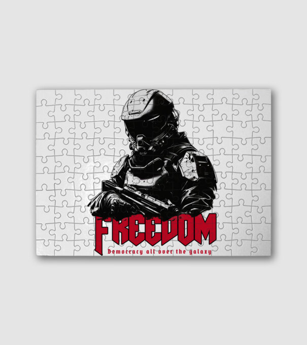 Soldier-graphic-inspired-by-a-shooters minta fehér pólón
