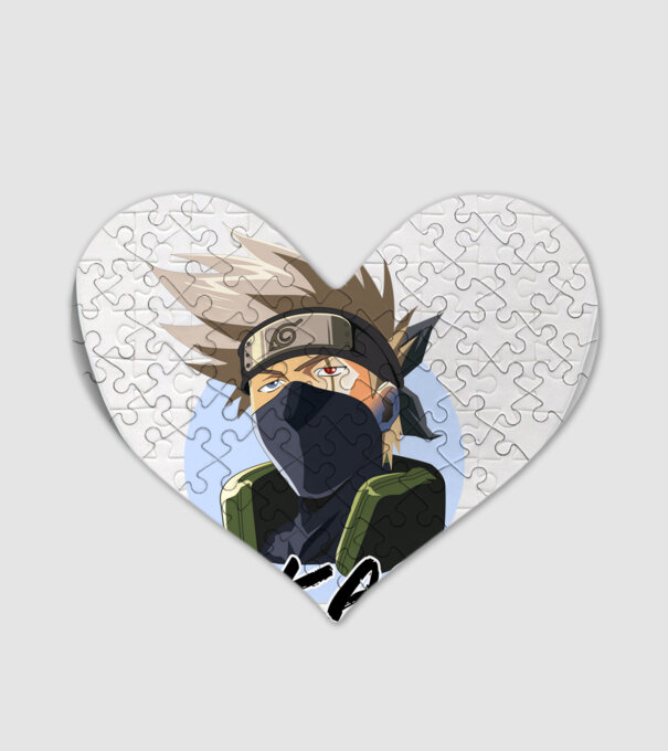 Hatake Kakashi minta fehér pólón